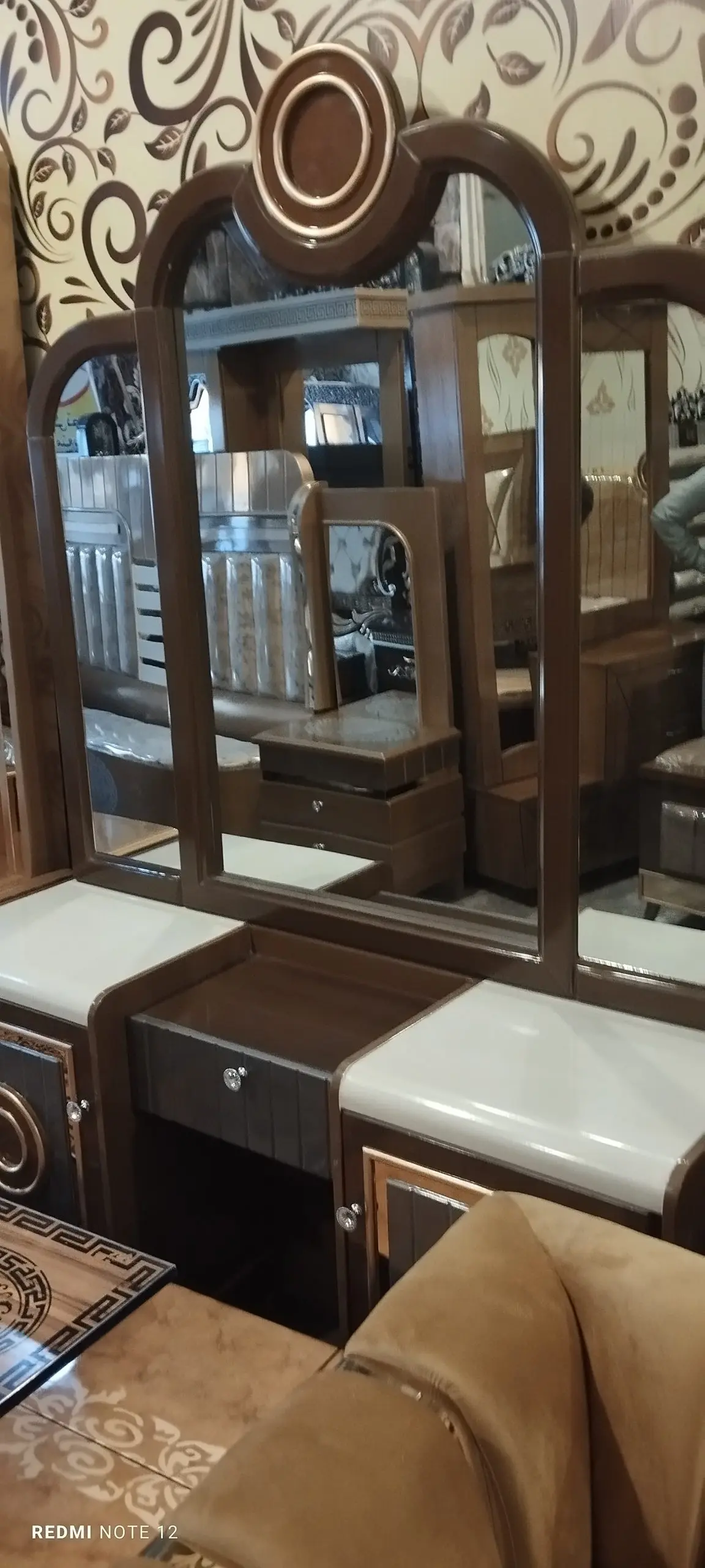 Golden Circle Harmony Furniture Set's Dressing