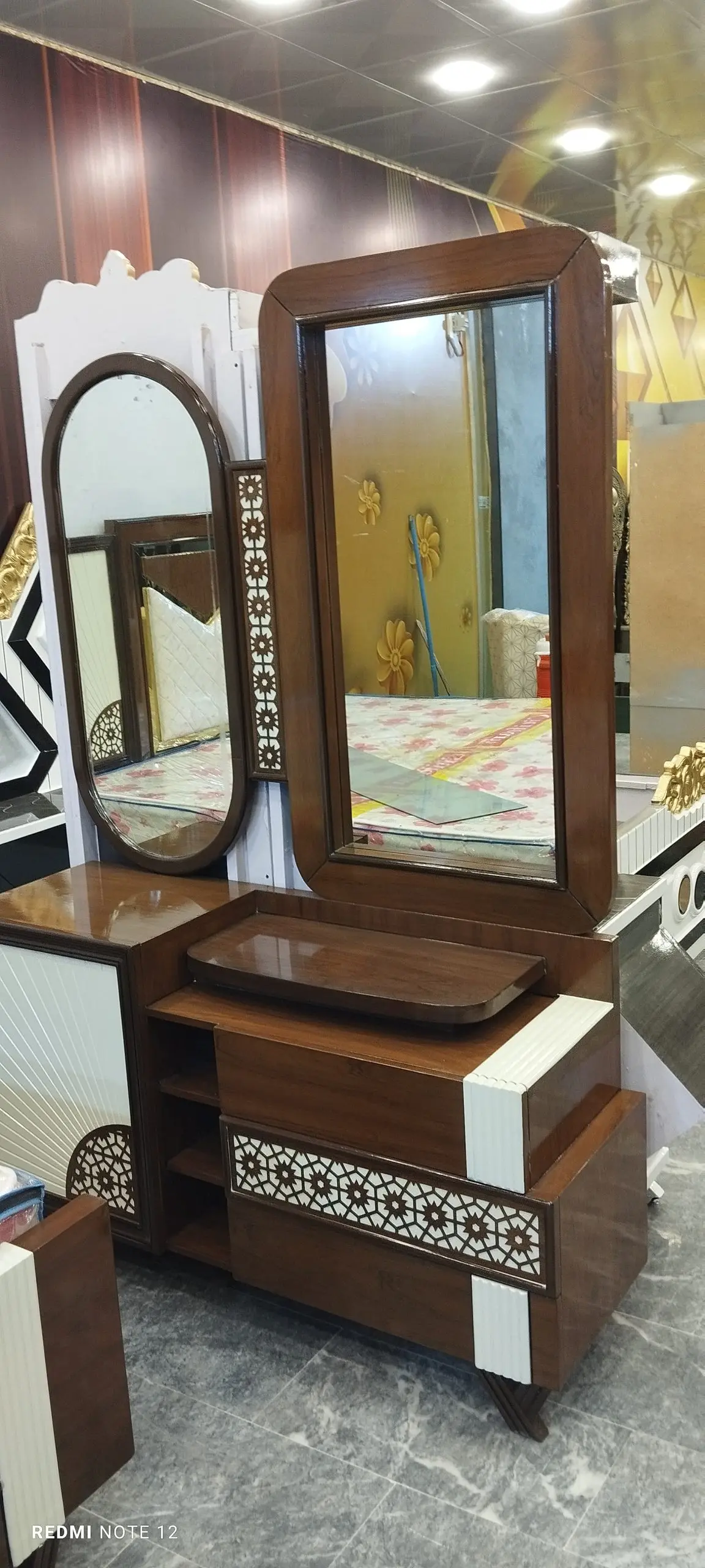 Diamond Nest Bed Set's Dressing