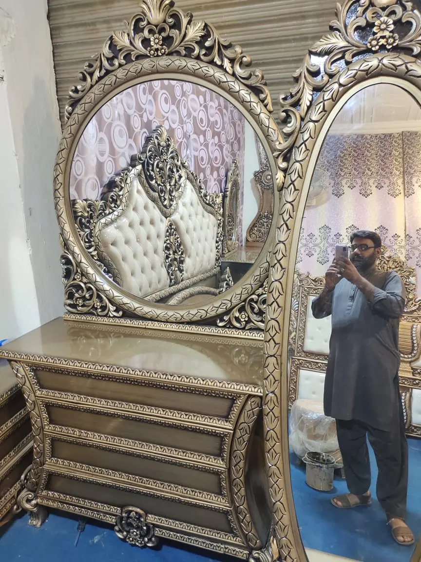 Snake Fold Bronze Rise Bed Dressing