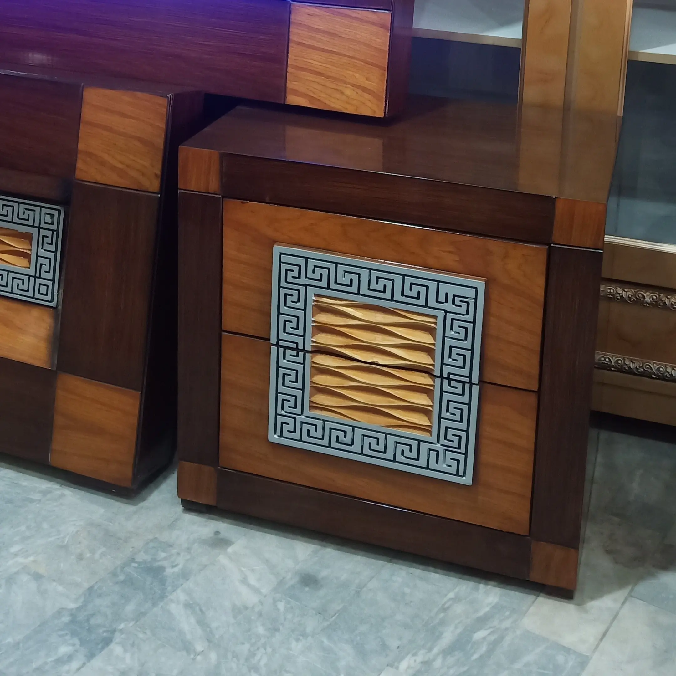Lattice Glow Key Frame Panel Set's Box