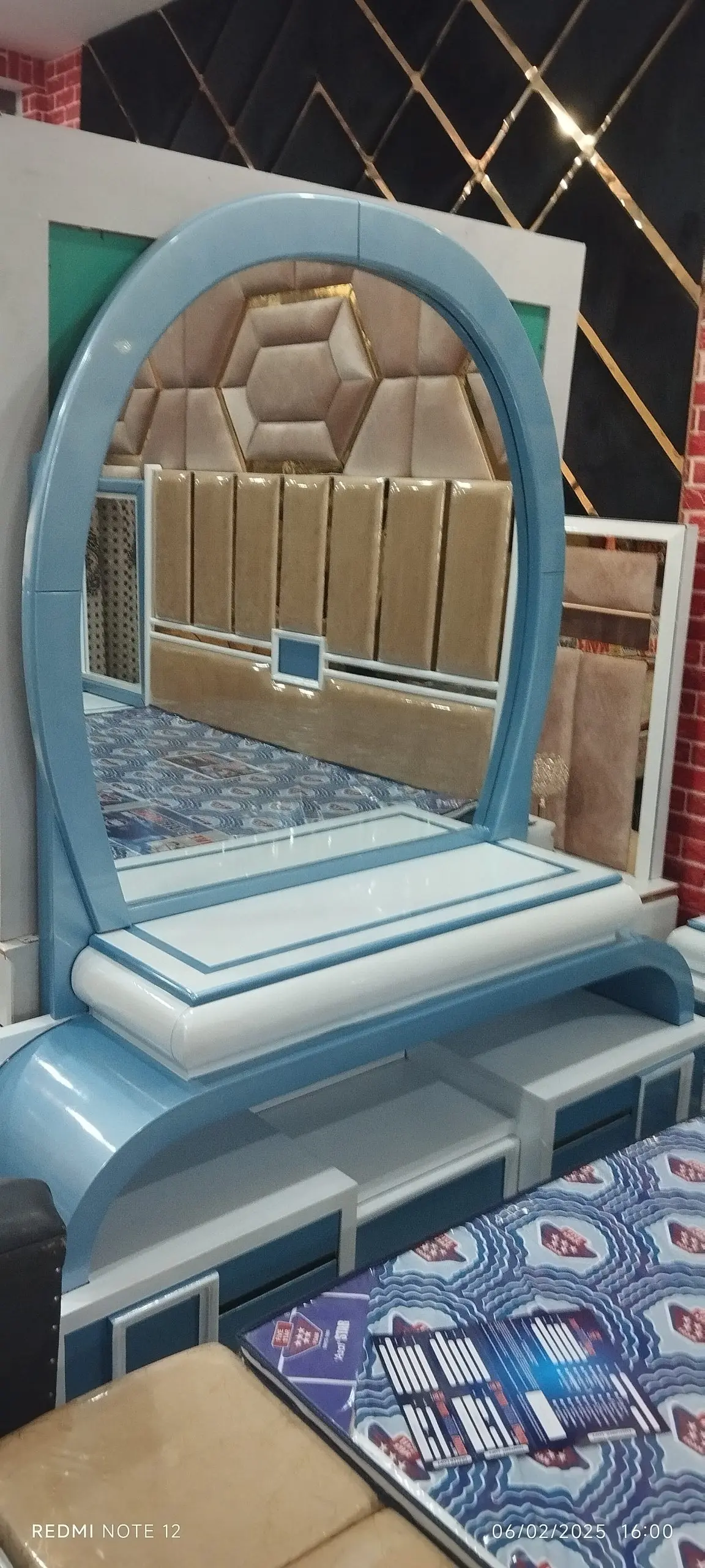Blue Panel Bed Set with Mirror Towers Set's Dressing