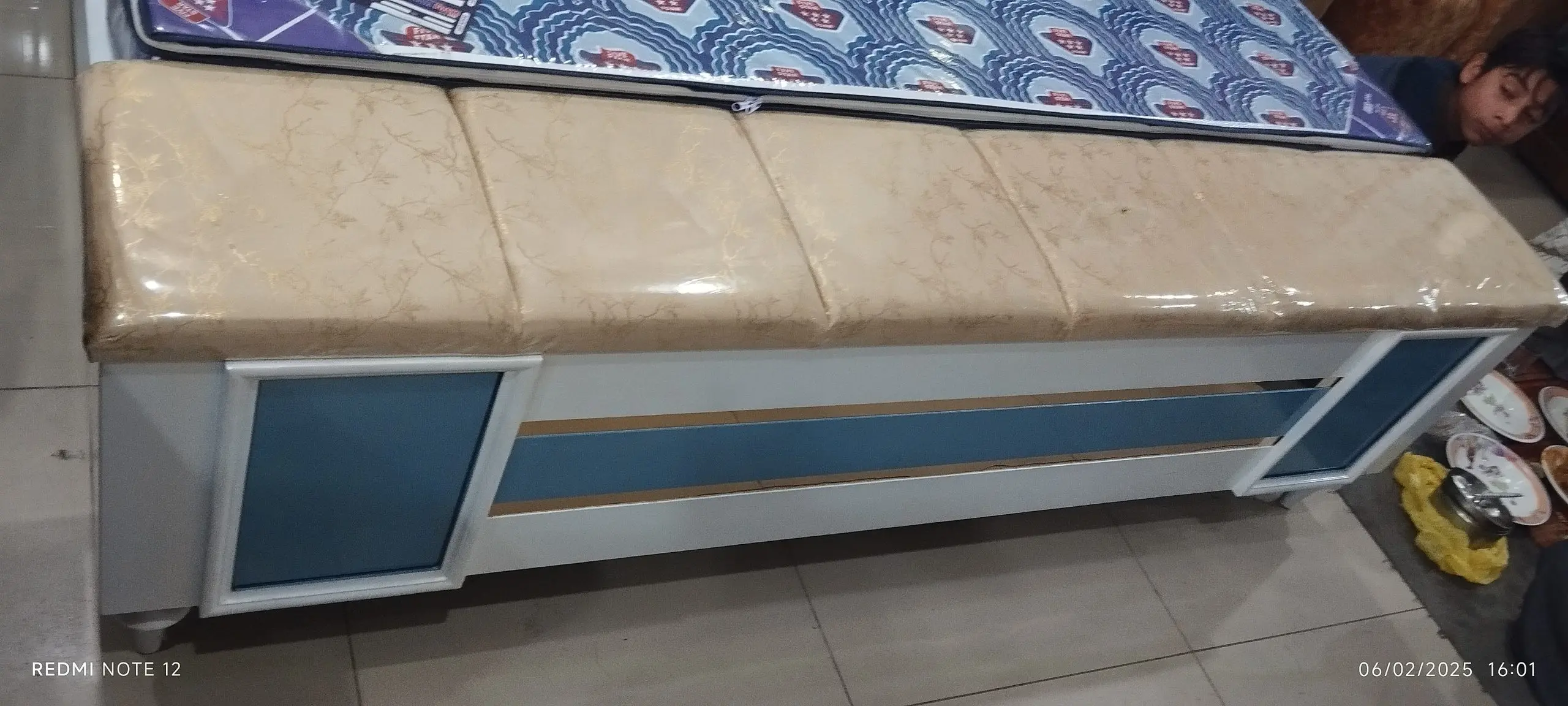 Blue Panel Bed Set with Mirror Towers Set's Footboard