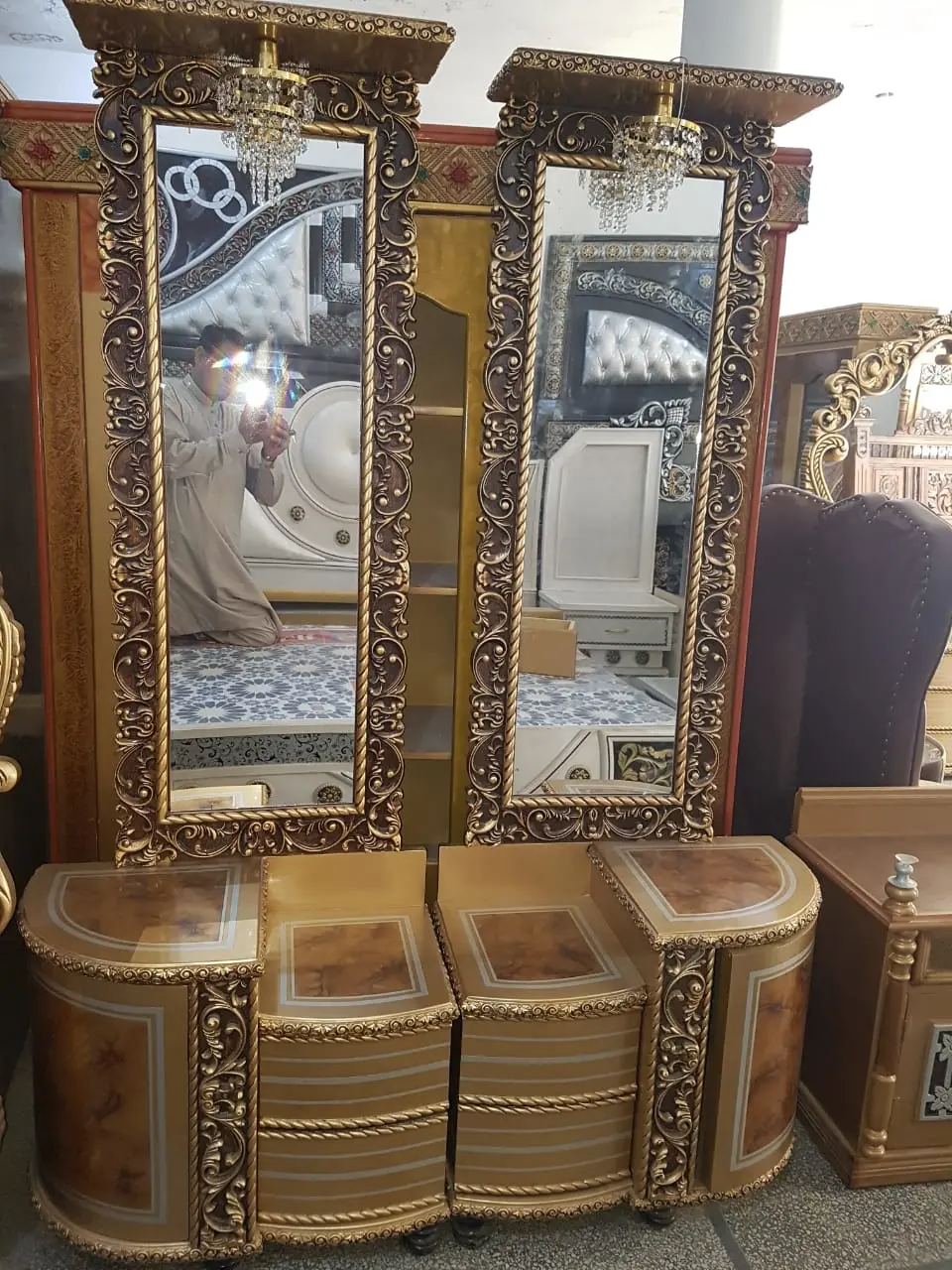 Red Fold Gold Crest Bed's Cupboard