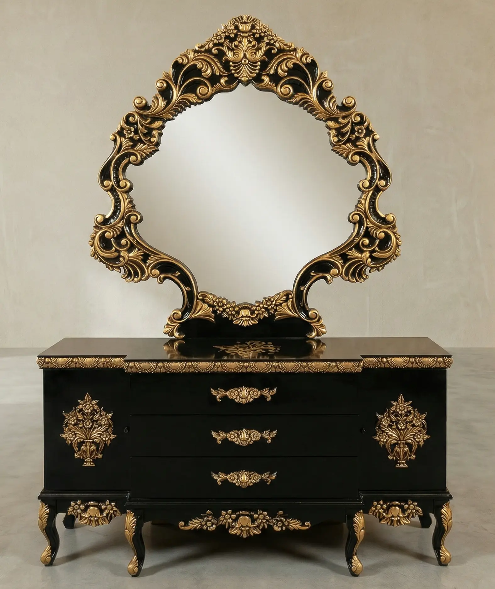 Obsidian Gold Bed Set's Dressing